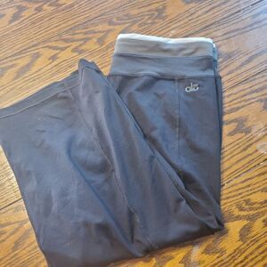 Alo black&grey capri leggings sz Medium